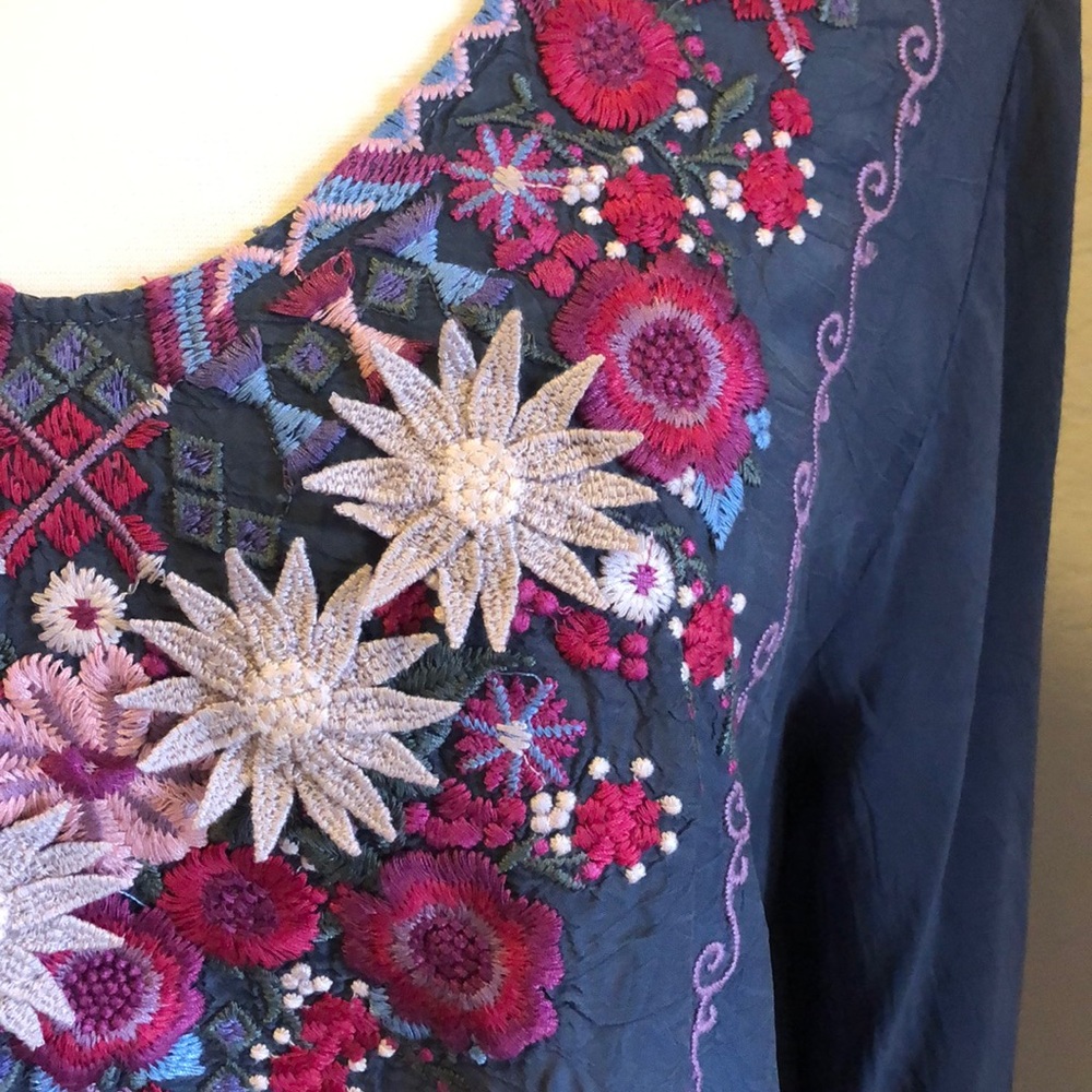 Johnny Was Embroidered Top ❤️❤️❤️ - Picture 4 of 4
